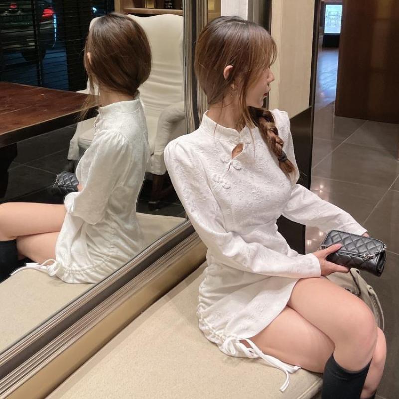 Đầm tay dài thiết kế ôm sát tôn dáng