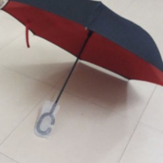 Ô dù mở ngược một màu và 3d