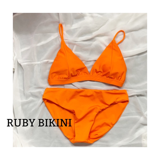 Bikini basic tam giác