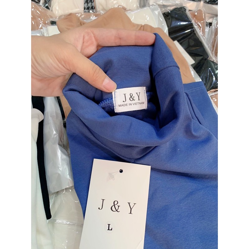 áo cổ lọ tay lỡ