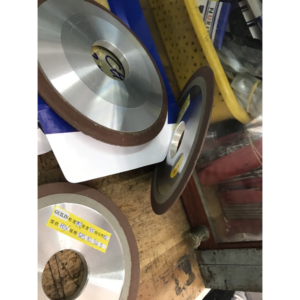 ĐÁ MÀI LƯỠI CƯA HỢP KIM đỏ 125 X 10 X 32 x 10