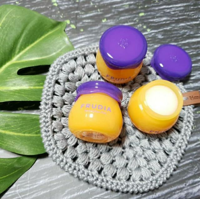 Son dưỡng mật ong việt quất FRUDIA BLUEBERRY HYDRATING HONEY LIP BALM