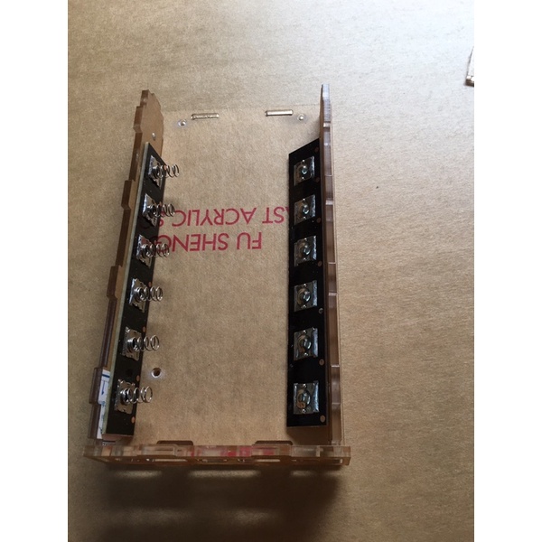 Box Không mạch 6,8 cell  lò xo 3.0 -18650