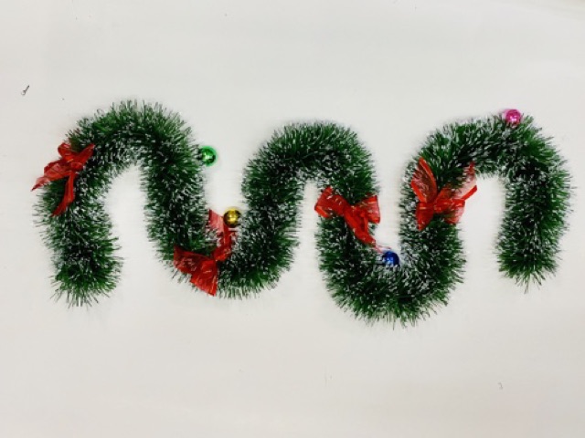 Dây kim tuyến chồn xanh nơ đỏ châu đủ màu trang trí cây thông noel