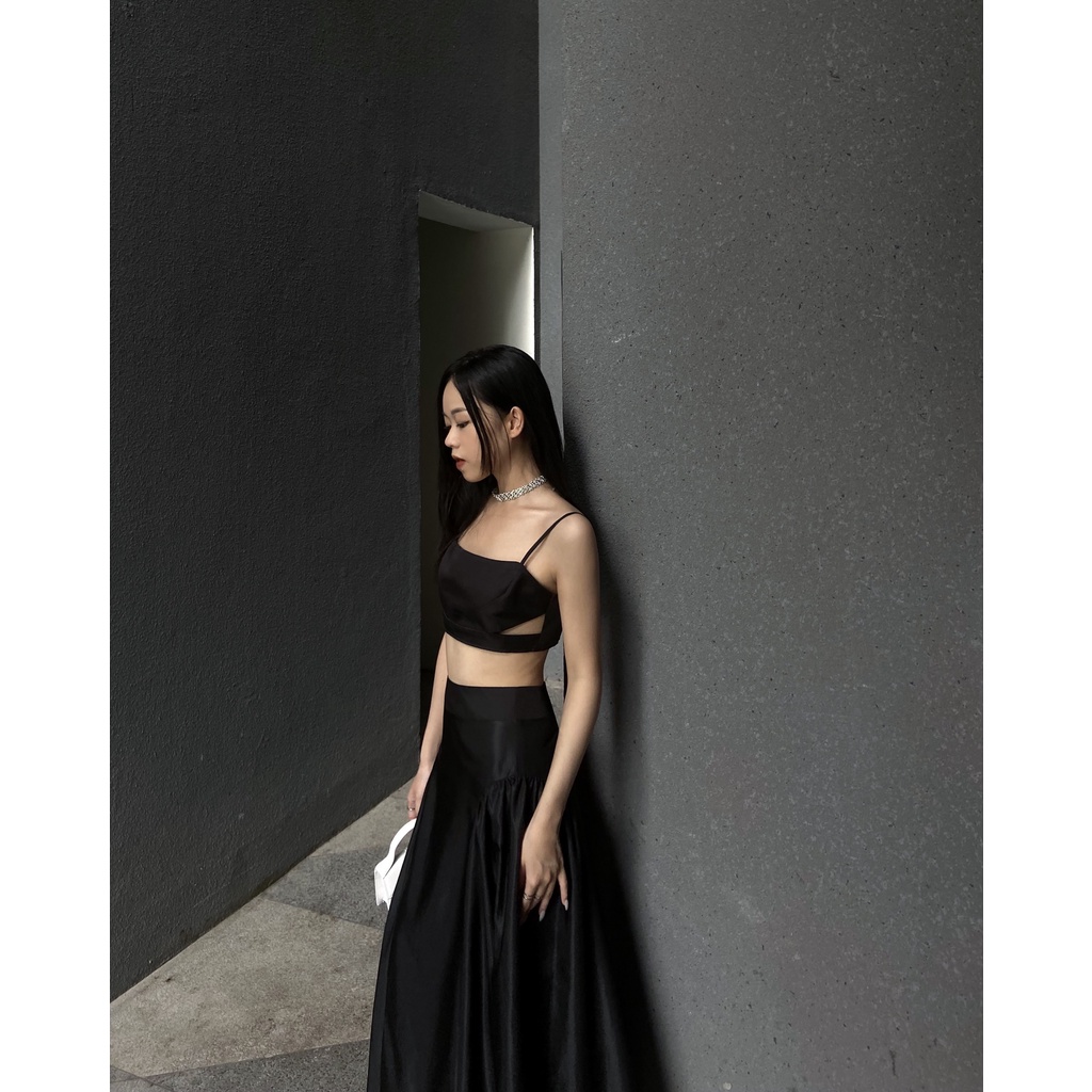 Chân váy nylon dáng dài màu đen, là min - NYLON RUFFLE MIDI SKIRT - BLACK