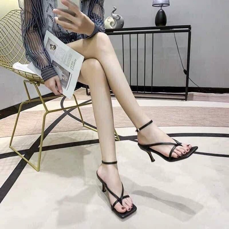 [Hàng sẵn] Giày sandal quai mảnh hót trong năm