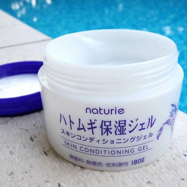 Gel dưỡng ẩm trắng da Naturie nhật 180g