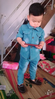 Bộ đồ jeans bé trai gái