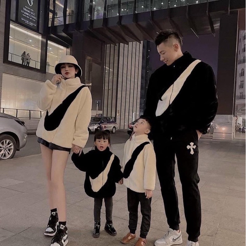 Pass - áo lông Ni.ke trắng của bé