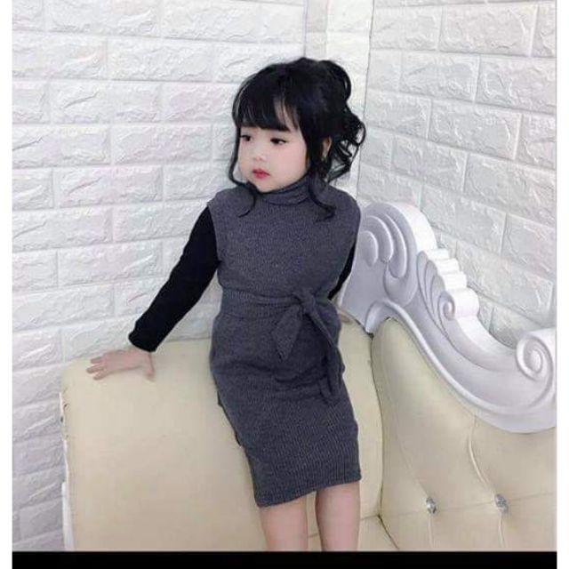 Váy body len tăm bé gai
