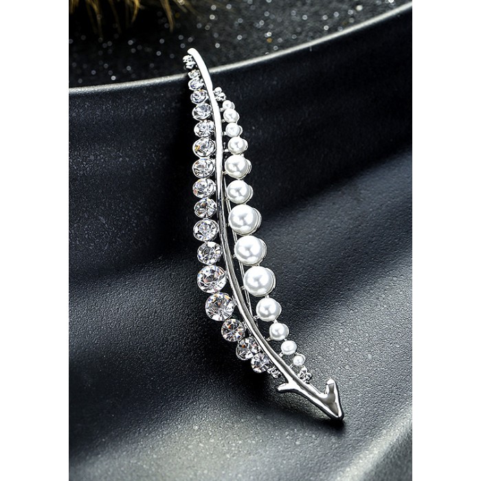 Cài áo thời trang lá đính đá GC75