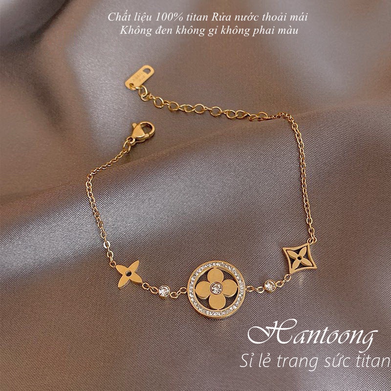 Lắc tay titan nữ không gỉ mặt cỏ 4 lá xinh xắn trang sức titan cao cấp thiết kế thời trang thanh lịch mẫu mới