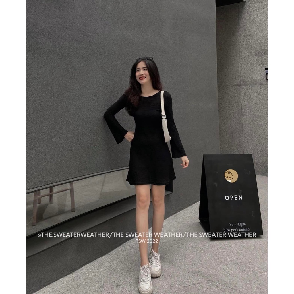 Đầm tay dài hở lưng chéo dây Katie Dress