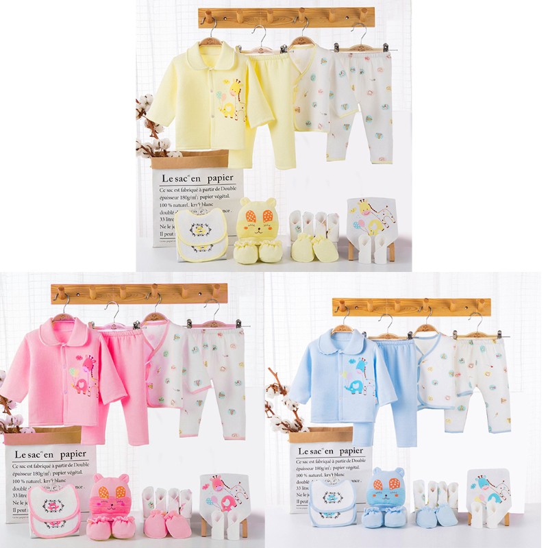 Bộ 18 món áo quần yếm vải cotton giữ ấm xinh xắn cho bé sơ sinh