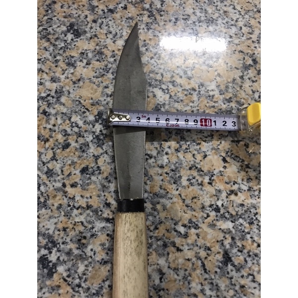 Yếm nhọn gọt hoa quả