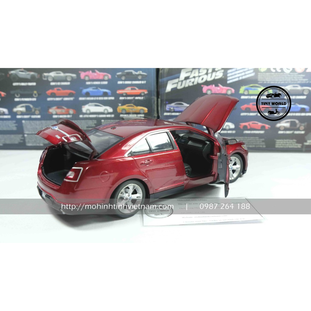 Mô hình ô tô Ford Taurus 2010  1:24 Greenlight