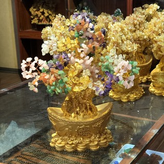 Cây đá phong thuỷ ngũ sắc đế thỏi vàng vip - chiêu tài chiêu lộc, để bàn, quà tặng