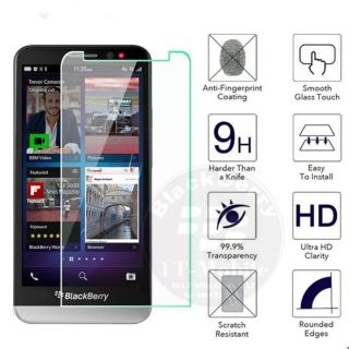 Cường lực Blackberry Z30 loại tốt có hộp đựng kèm bộ dụng cụ dán