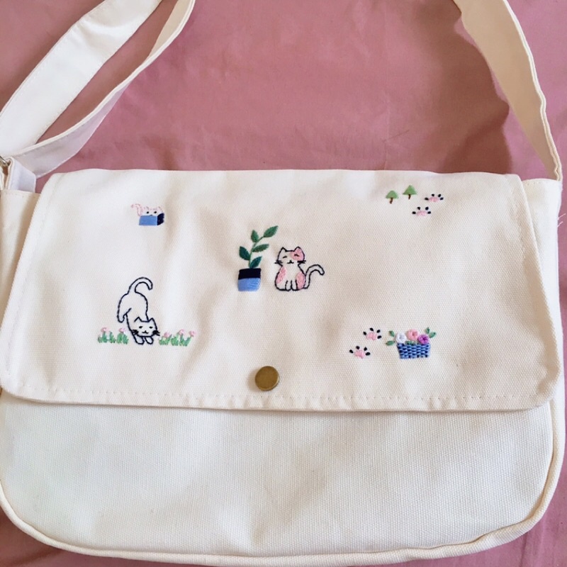 Túi Vải Tote Thêu Tay Phong Cách Vintage