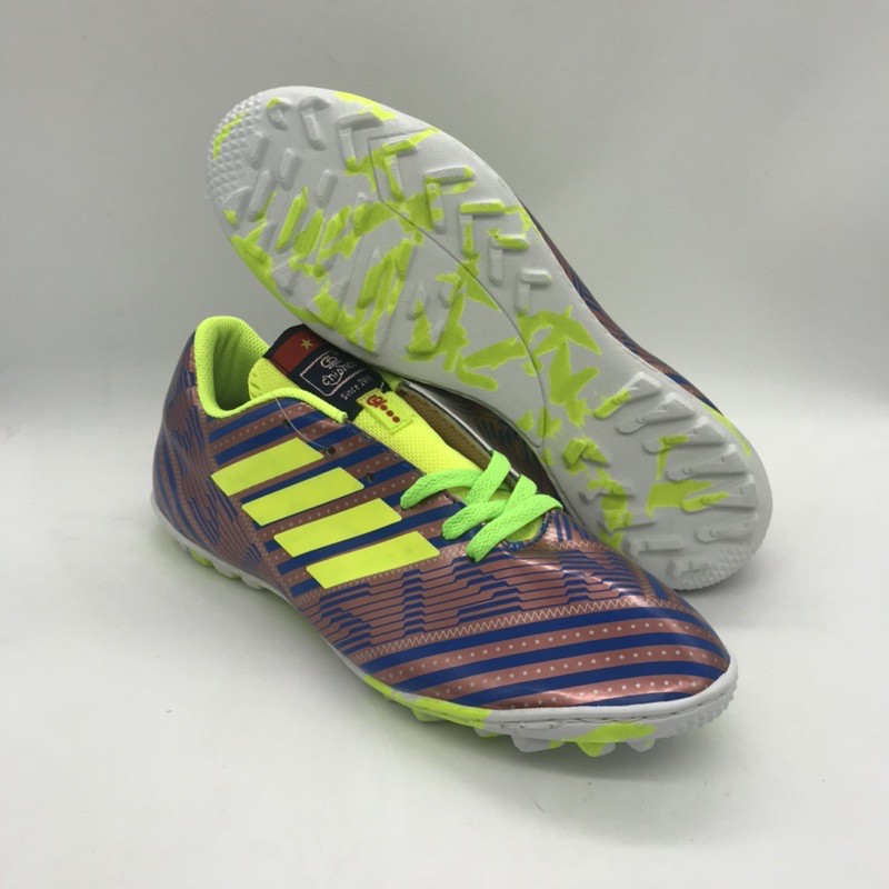 Giày đá bóng Chí Phèo 134