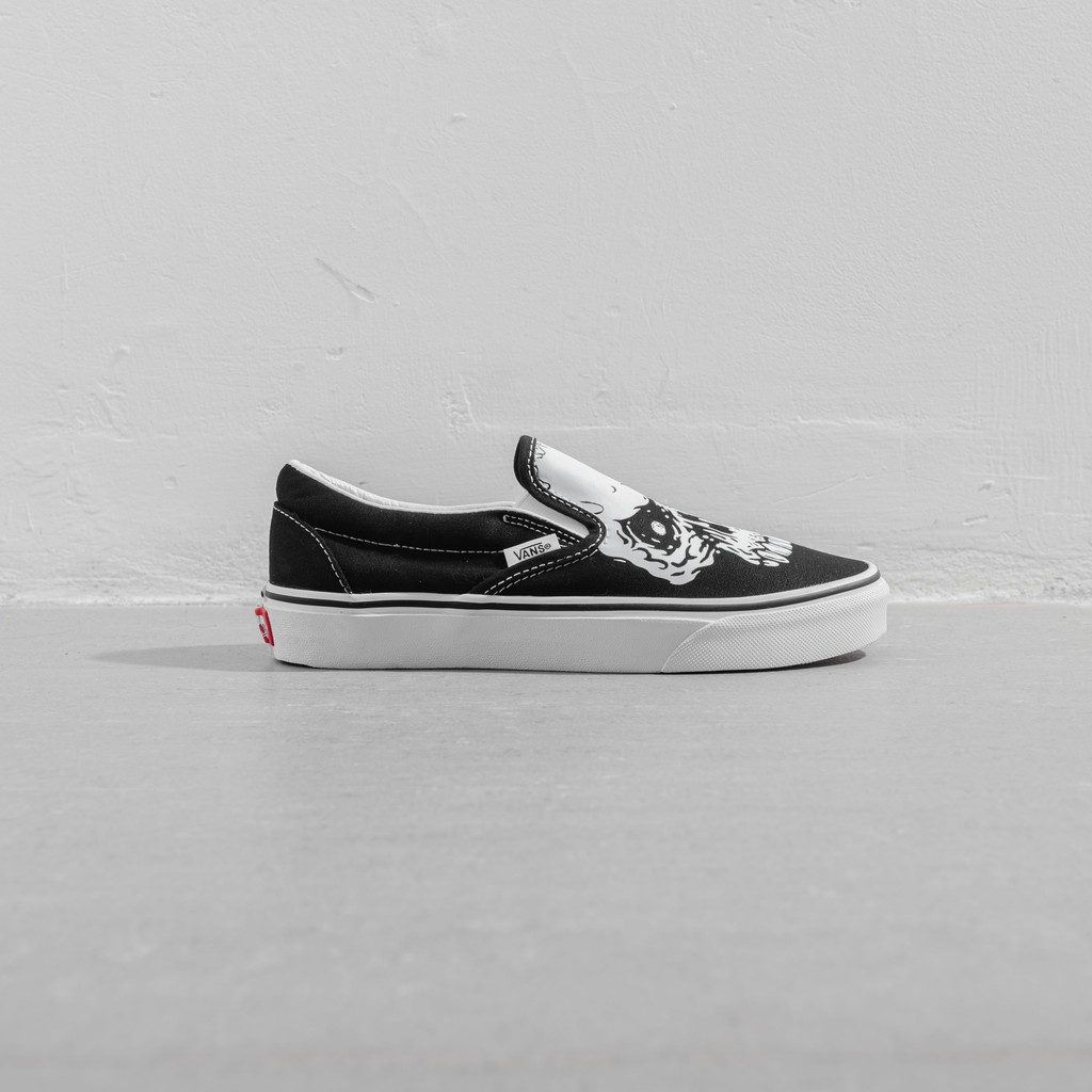 Giày Sneakers Vans Slip On Màu Đen Hình Skull