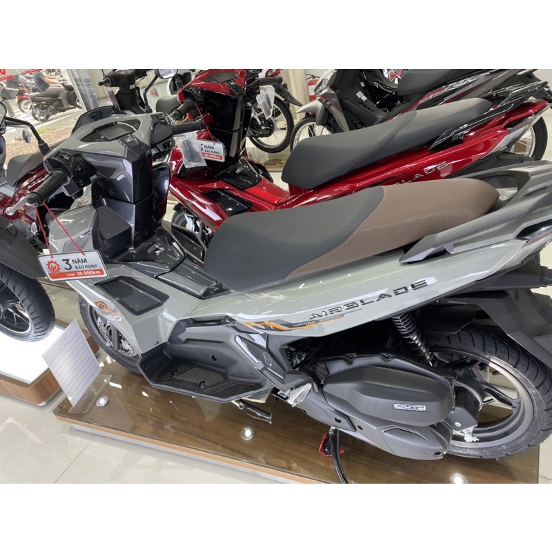 Tem chữ nỗi Air blade 2022 xanh đen chính hãng honda (giá 1 bên) Tem ốp sườn