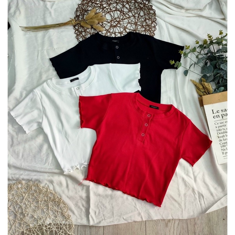 Áo croptop body trụ nút bấm, kèm ảnh thật chụp sàn và mẫu mặc màu đỏ