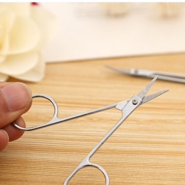 Kéo Cắt Tỉa Lông Mày Thép Không Gỉ Loại Đẹp Đầu Nhọn Clovershop68