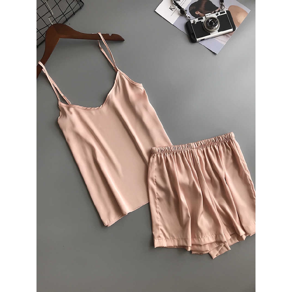 Set đồ ngủ lụa thời trang dành cho nữ