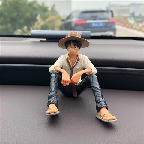 Mô hình nhân vật anime Luffy dễ thương dùng trang trí bảng điều khiển xe ô tô chất lượng cao
