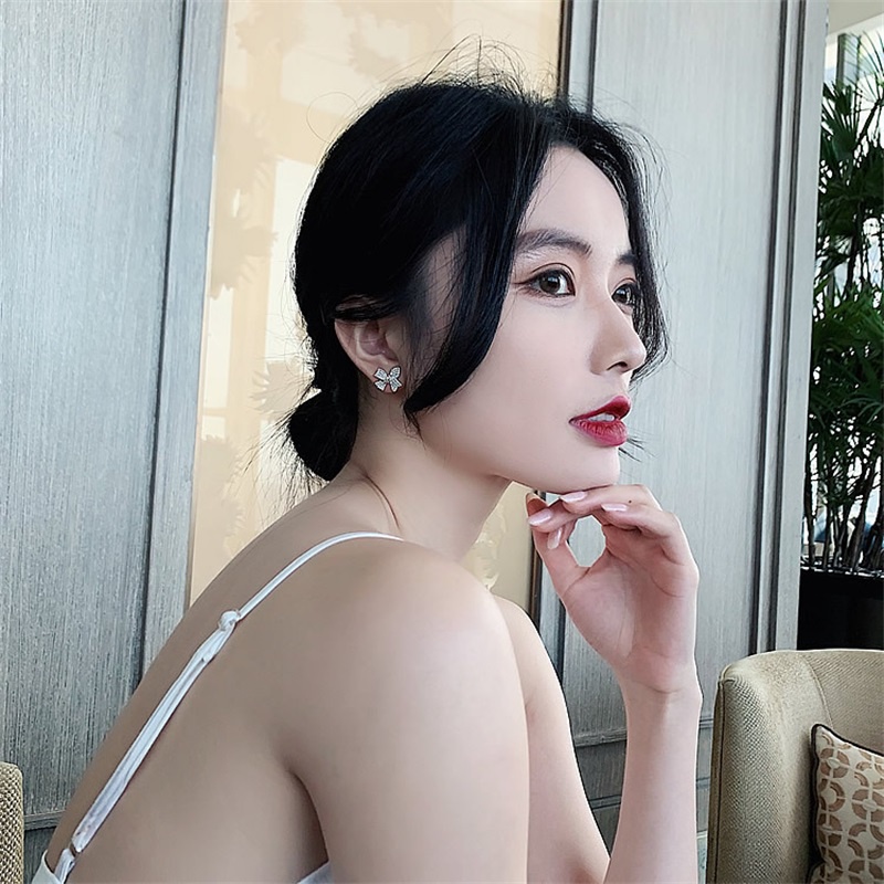 Bông Tai Hình Nơ Đính Kim Cương Thời Trang Hàn Quốc