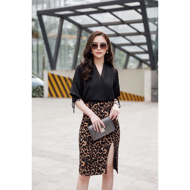 Chân váy bút chì hoạ tiết giả da báo xẻ tà thời trang nữ công sở, đi tiệc | BigBuy360 - bigbuy360.vn