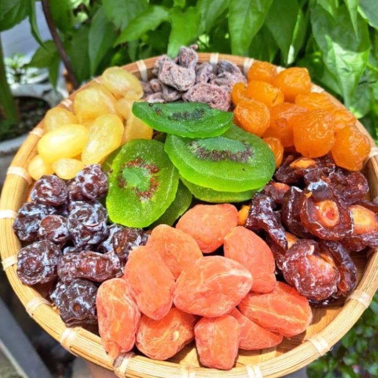 500gr Xí Muội /Ô Mai mix Ngũ Vị : Đào hồng, Đào bổ nâu , Mận cơm, Kiwi, Xí muội không hạt.