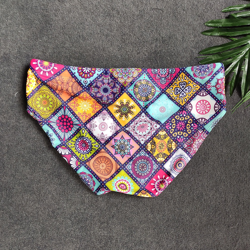 Quần lót tam giác in hình hoạ tiết thổ cẩm cổ điển cho nam | BigBuy360 - bigbuy360.vn