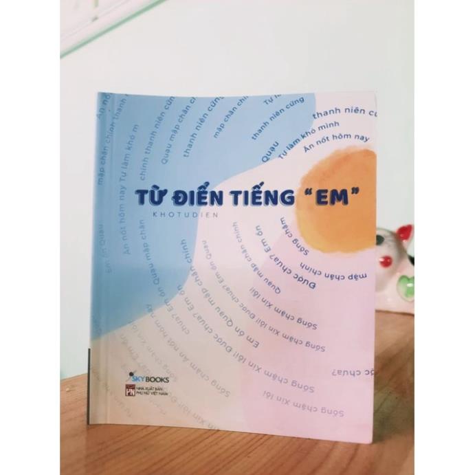 Sách - Combo Từ Điển Tiếng &quot;Em&quot; + Cũng Là &quot;Tiếng Em&quot; Mà Lạ Lắm - Khotudien - AZVietNam