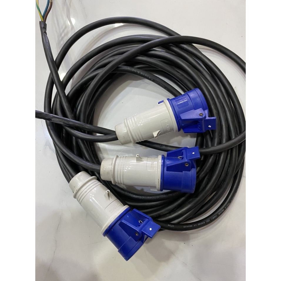 Bộ  ổ cắm di động SCAME 16A, 2P+E, IP44 -hàng chất lượng-sản xuất tại Ý  Bao gồm dây