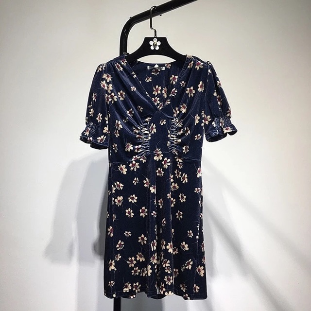 Combo 2 váy bạn đầu gỗ | BigBuy360 - bigbuy360.vn