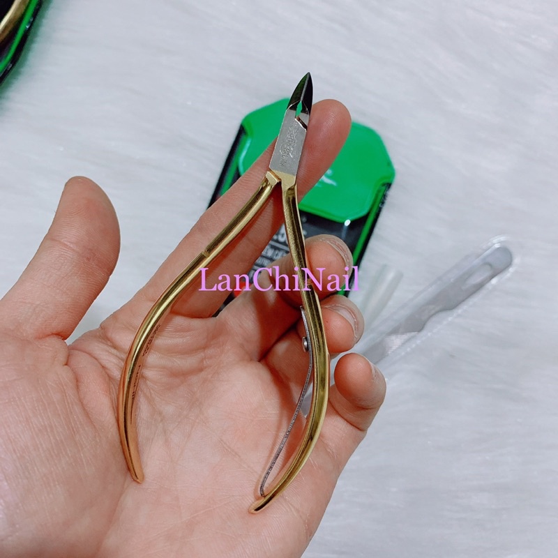 Kềm Nghĩa D555 mạ vàng Kềm cắt da D555 tặng dũa (Kìm Nghĩa) - LanChiNail