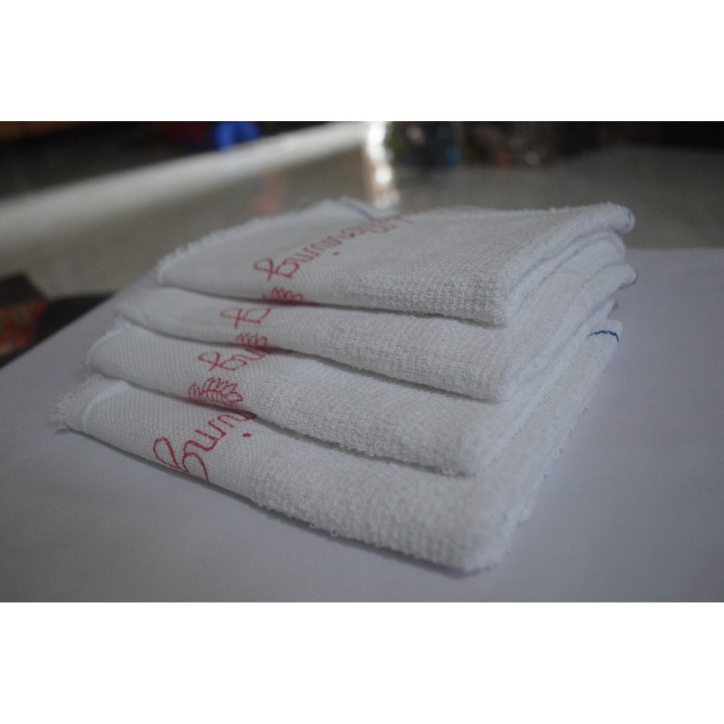 Khăn tắm màu trắng kích thước 30x70cm chất lượng cao