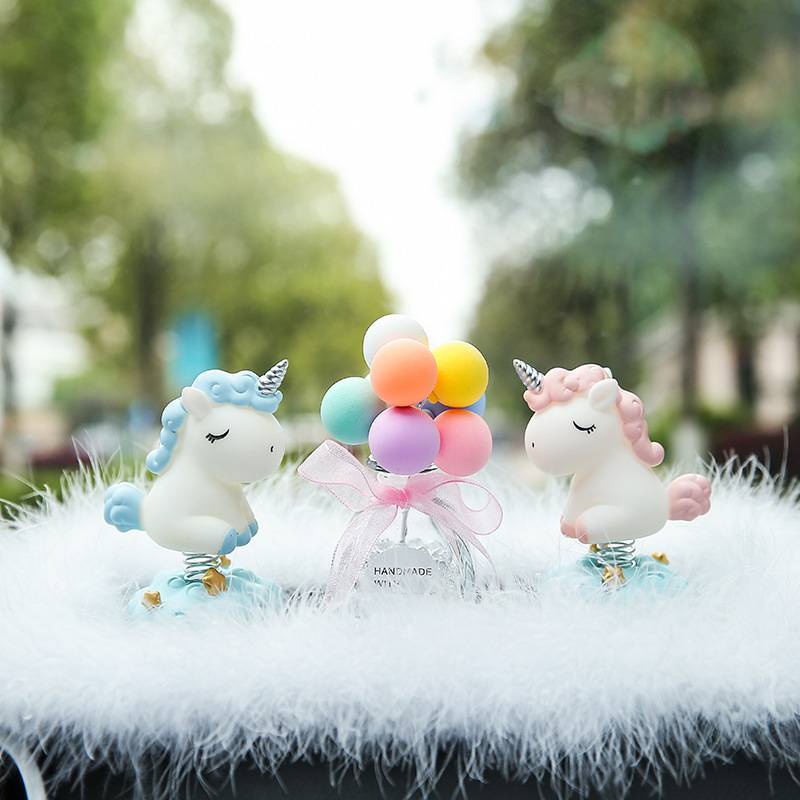 Set Kỳ Lân Lắc Lư Và Trùm Bóng Dễ Thương Trang Trí Taplo Oto