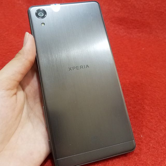 Điện thoại SONY XPERIA X PERFORMANCE SOV33
