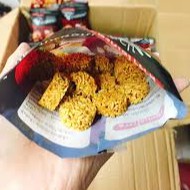 1 gói Mì viên Thái Lan vị gà cay - Snack mì viên ăn liền Thái Lan 38g