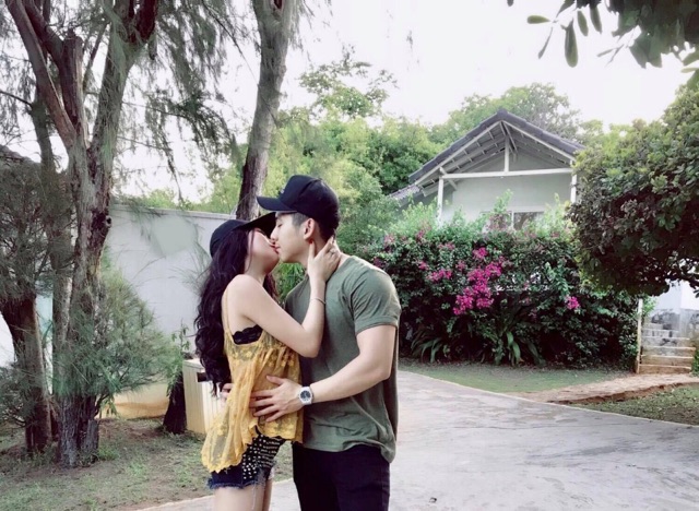 Áo Lót Ren Có Đệm Ngực Cài Khuy Sau Ba Màu. | BigBuy360 - bigbuy360.vn