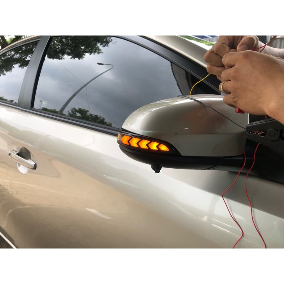 Đèn LED xi nhan gương Vios .