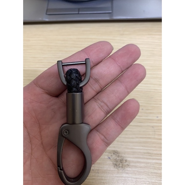 Ốp khóa, bọc chìa khóa cacbon xe Kia Carnival 2021 2022 vân Carbon kèm móc đeo siêu đẹp