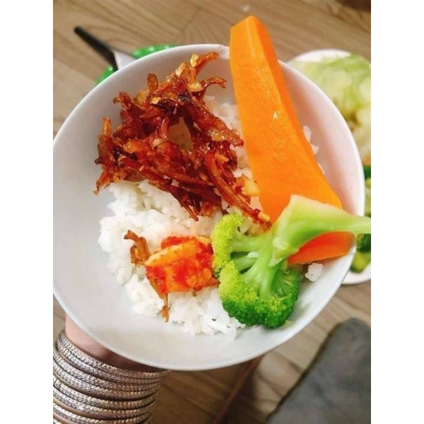65k 250gr Cá Cơm Rim Tiêu Tỏi Ớt
