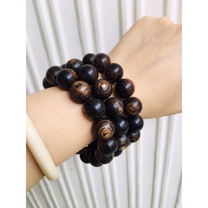 Vòng đeo tay trầm hương sánh chìm dạng tròn