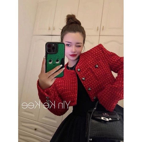 Áo khoác dạ dáng croptop chân váy xoè bồng