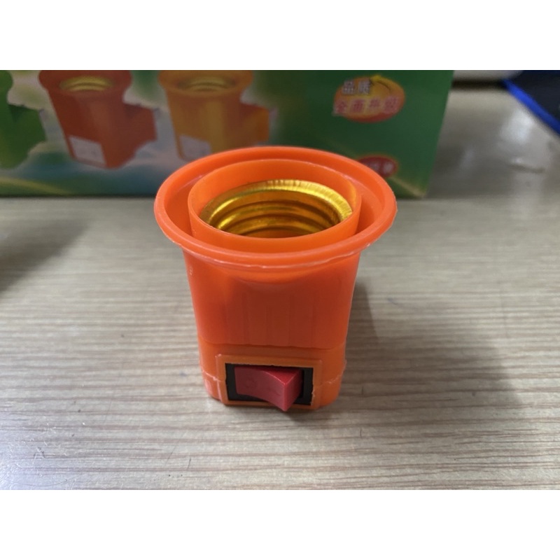 ĐUÔI ĐÈN E27 CÓ CÔNG TẮC