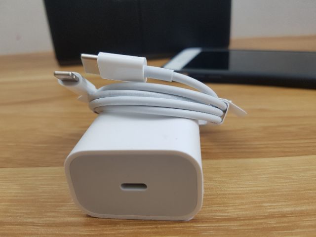 Cốc Củ sạc nhanh 18W USB C (A1695) Cho Apple Iphone 11 , 11 Pro , 11 Pro Max chính hãng